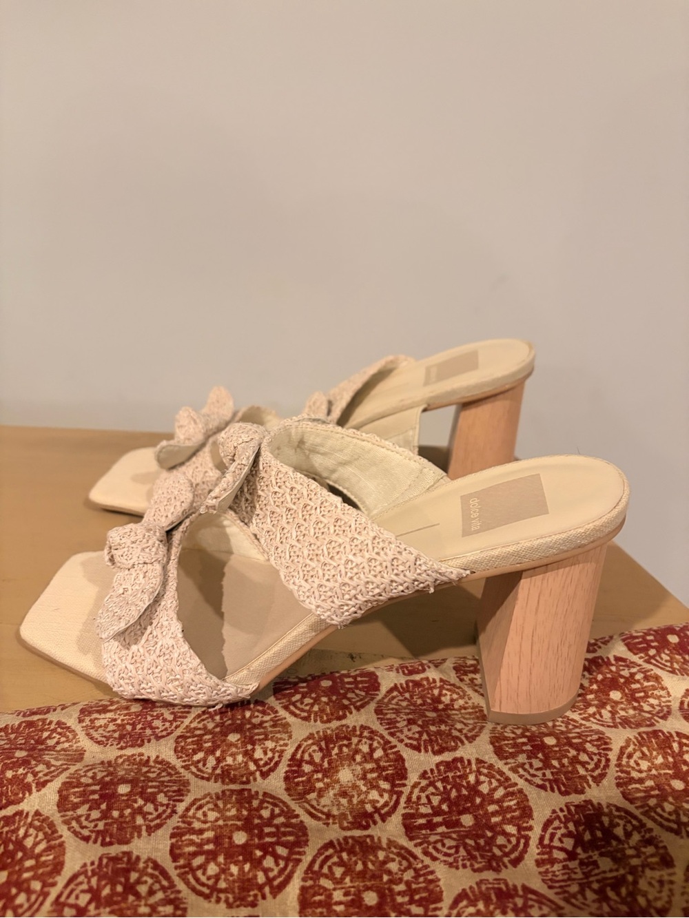 Dolce Vita Bowen Raffia Heels Light Natural Woven Bow Mule Sandals, 8